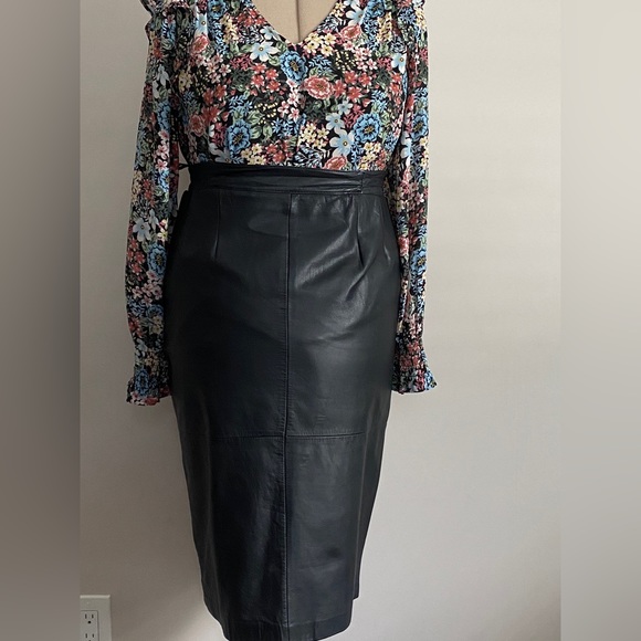 Genuine leather 90’s Era skirt - Picture 6 of 6